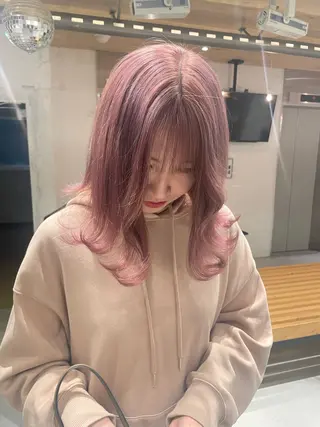 セミロング カラー 艶ハイトーン👑♡ NATSUKIのヘアスタイル