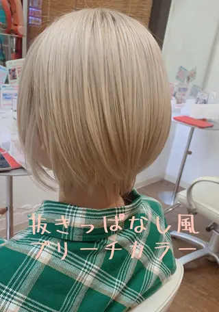 ショート カラー GLAD 萩原のヘアスタイル