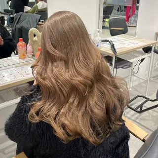 セミロング クルミ/ 💕ワンホンネイルのネイルデザイン