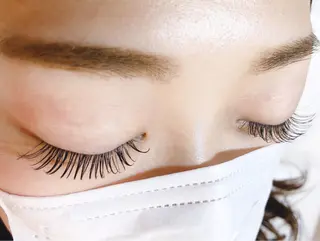 マツエク・マツパ FENICE totalbeautysalon所属・小林 美結のマツエク・マツパデザイン