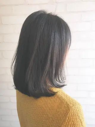 ミディアム カラー イヤリングカラー Ai 浅草橋店のヘアスタイル