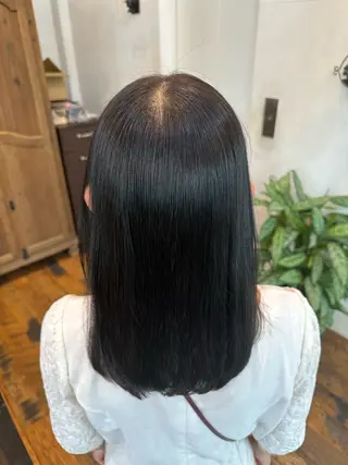 ミディアム カラー 川口開世 layer cutのヘアスタイル