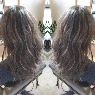 セミロング カラー 青木 茂樹⭐️ 透明感カラーのヘアスタイル