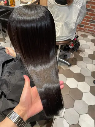 セミロング 髪質改善、縮毛矯正 酸性縮毛矯正のヘアスタイル