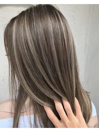 セミロング カラー 中山 海舟のヘアスタイル