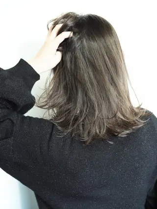 ミディアム カラー ヘアアレンジ メンズハイトーン メンズバレイヤージュのヘアスタイル
