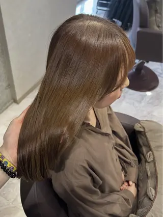 セミロング カラー Plume.所属・おおひら ののはのヘアスタイル