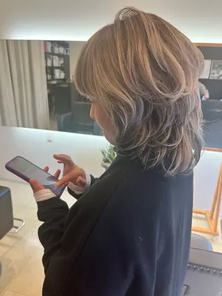 ミディアム カラー 松岡 アユミ  berryのマツエク・マツパデザイン