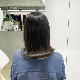 ミディアム 茜璃/ブリーチカラー /レイヤーカットのヘアスタイル