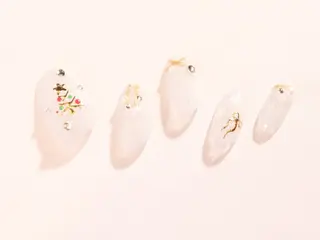 ネイル Tiary Nail Fのネイルデザイン
