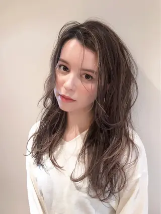 ロング カラー 田邉 真之助のヘアスタイル
