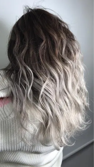 セミロング EARTH検見川浜 鈴木学のヘアスタイル