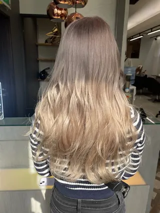 ロング カラー AIRI layer cut hairのヘアスタイル