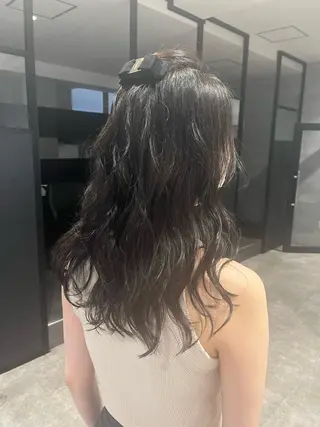 ロング カラー ヘアアレンジ MIES amane(アマネ)のヘアスタイル