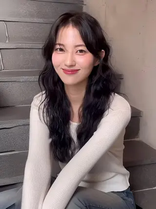 ロング カラーエクステ 大阪梅田徒歩7分のヘアスタイル