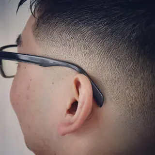 メンズ LAVIE NEW STANDARD BARBER 中野所属・KIMURA HIROTOのヘアスタイル
