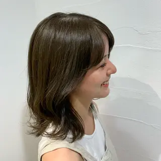 ミディアム カラー SHEARA BY CARE所属・. AYUKAのヘアスタイル