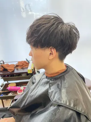 メンズ ハイトーン髪質改善 家中貴典のヘアスタイル