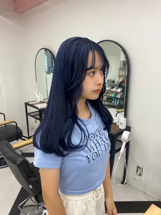 カラー Shiori・:* 💫のネイルデザイン