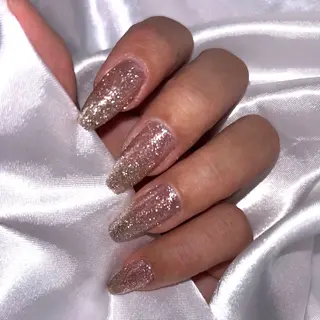 ネイル Calme Beaute所属・Nakamura Harunaのネイルデザイン