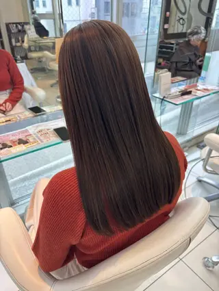 ロング 石井 くるみのヘアスタイル