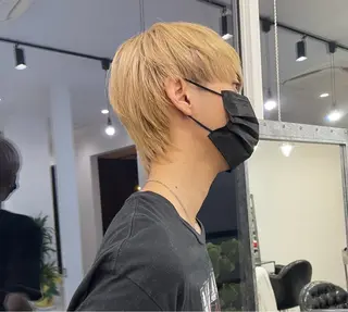 ショート カラー パーマ メンズ 鶴田 来夢のヘアスタイル