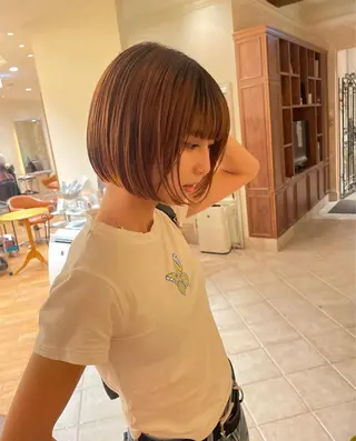 ショート ボブ ホノカのヘアスタイル
