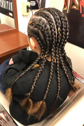 GO TODAYSHAiRESALON所属・✨コーンロウ✨ 本田さゃかのヘアスタイル