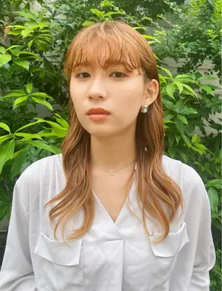 ミディアム カラー レイヤーウルフ エクステ磯部のヘアスタイル