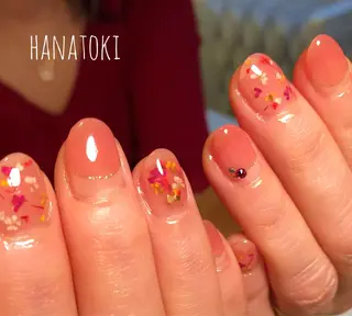 ミディアム Hanatoki所属・菅原 千明のネイルデザイン
