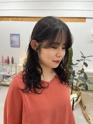 セミロング ボブパーマ🥣KON コンナツミのヘアスタイル