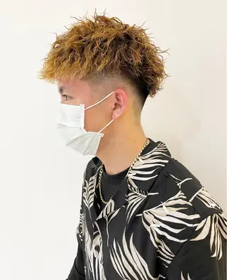 カラー パーマ メンズ メンズサロン🔥 プリストオオサカのヘアスタイル