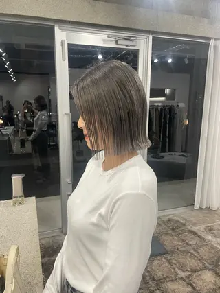 ミディアム shiba tomomiのヘアスタイル
