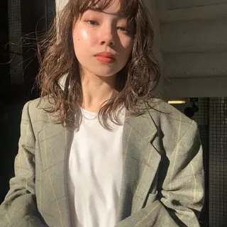 ロング カラー fifth所属・センターパート／マッ シュ／パーマ　あさみのヘアスタイル