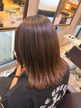 ミディアム カラー 鈴木 梨愛のヘアスタイル