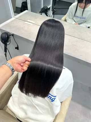 ロング 🚨無料縮毛矯正 モデル募集中🚨のヘアスタイル