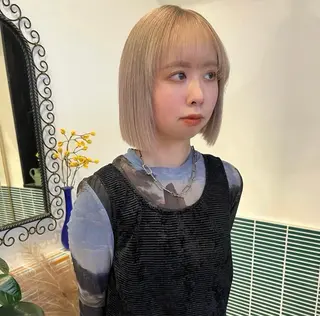 ミディアム カラー ヘアアレンジ 縮毛矯正ブリーチ/ ベージュmamiのヘアスタイル