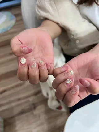 ネイル Ui_Amor (パラジェル)のネイルデザイン