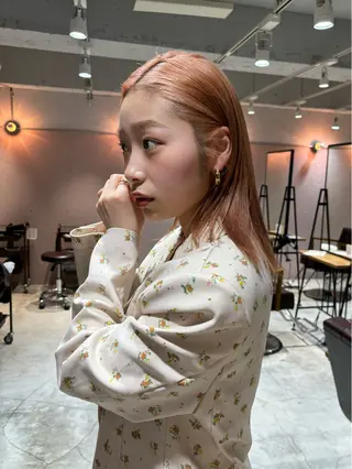 ミディアム カラー mei|顔まわり ×透明感カラーのヘアスタイル