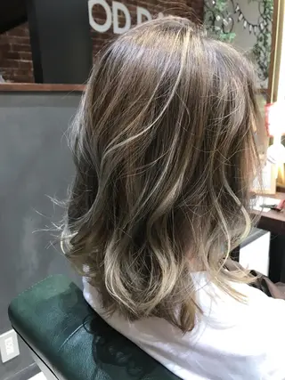 ミディアム カラー 松本 明日可のヘアスタイル