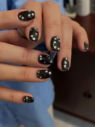 ネイル mano+所属・砂田 はるかのネイルデザイン