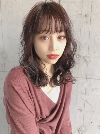 セミロング サロウィン銀座ray店所属・シノヅカ ケンゾーのヘアスタイル