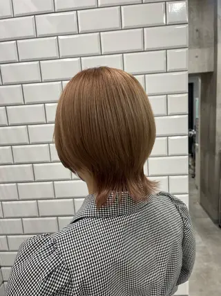 ショート カラー newi赤羽 HINATAのヘアスタイル