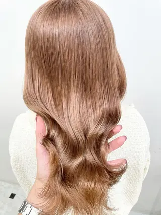 ミディアム カラー 🩵ハイトーン 美咲🩵のヘアスタイル