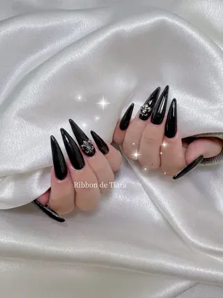 ネイル Ribbon de Tiara MAKIのネイルデザイン