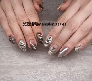 ネイル R inのネイルデザイン