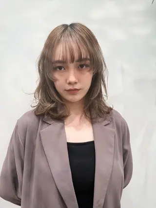 ミディアム 💛🤍U too e’s 鎌倉🧸のヘアスタイル