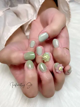 ネイル infinity skyのネイルデザイン