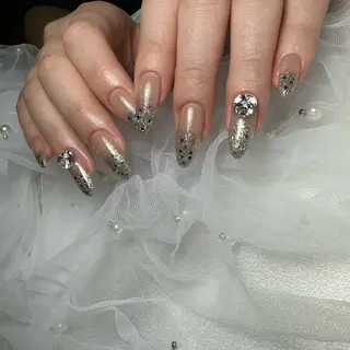 ネイル repos~ルポ~所属・里見 麗のネイルデザイン