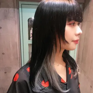 セミロング カラー ホワイト&レイヤーカ ットエクステ長畠俊輔のヘアスタイル